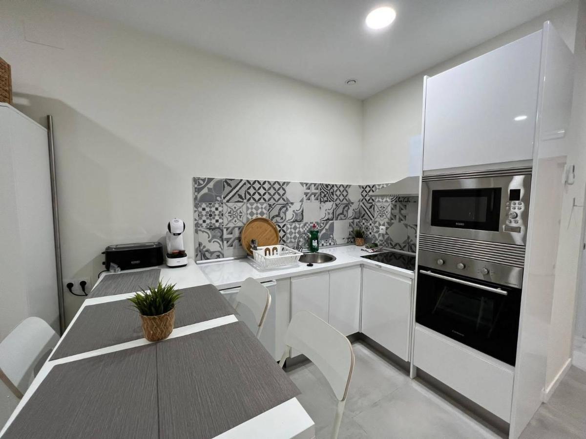 Centro Estudio Trinidad Malaga 3 Eksteriør bilde