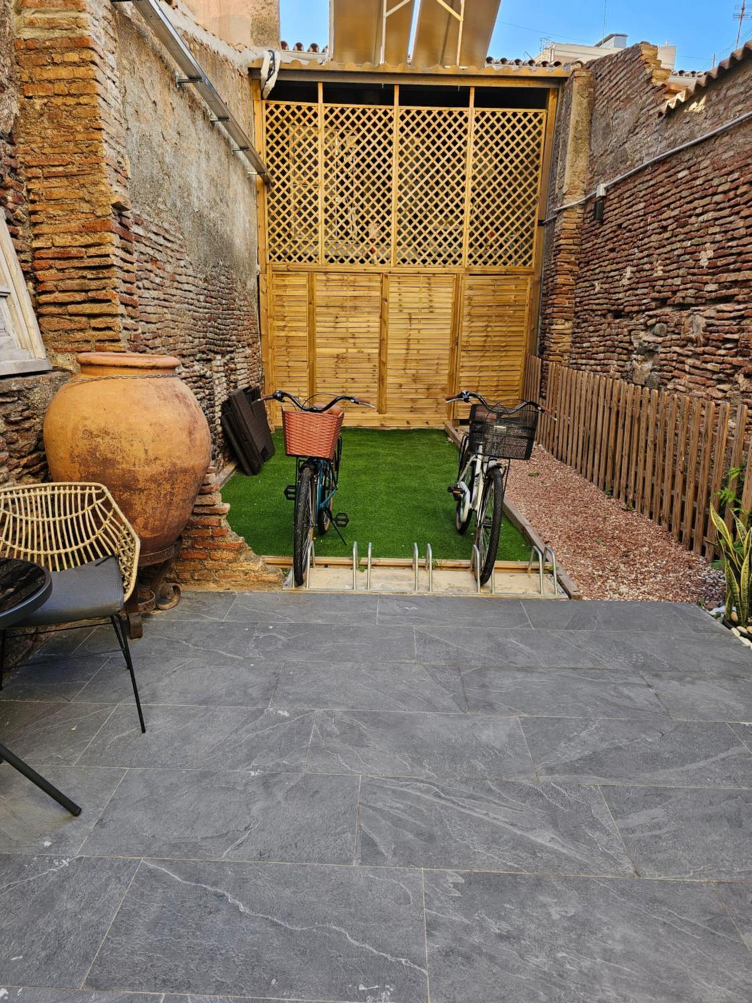 Centro Estudio Trinidad Malaga 3 Eksteriør bilde